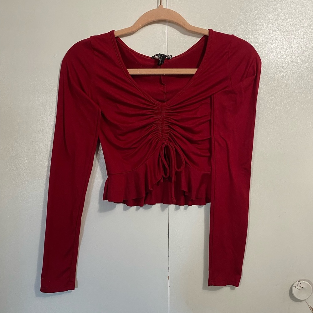 Forever 21  Red Ruched Long-Sleeve Crop Top size Medium